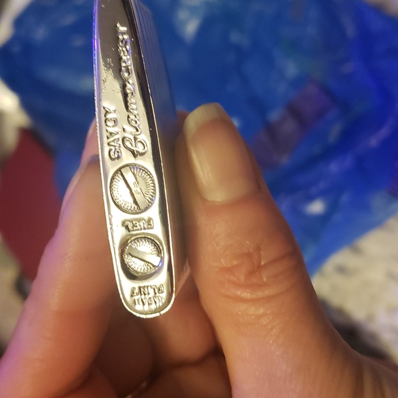 Vintage flame crest lighter - Picture 3 of 6